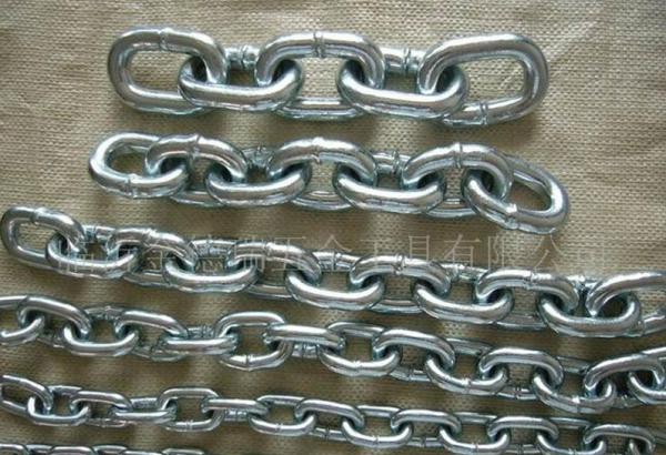 CADENA ESLABÓN CORTO HIERRO GALVANIZADO 